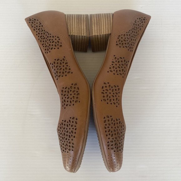 Airflex Women's Size 9 Tan Brown Leather Laser Cut Block Heel Pump Comfort Shoe - Picture 3 of 13